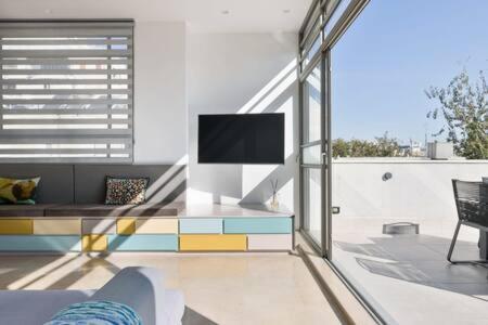 Apartment Peaceful Terrace By Five Tel Aviv