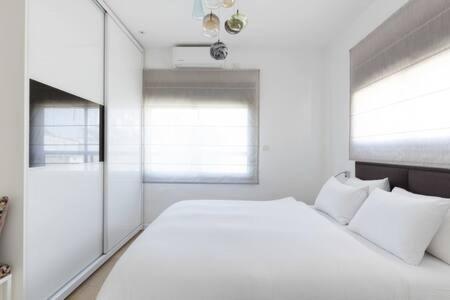 Apartment Peaceful Terrace By Five