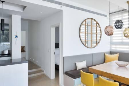 Peaceful Terrace By Five Tel Aviv